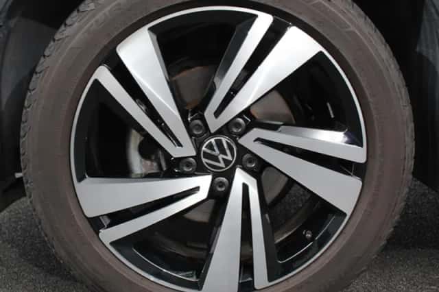 Volkswagen T-Roc (2025) thumbnail 2
