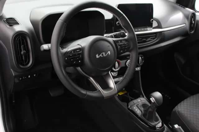 Kia Picanto (2025) thumbnail 2
