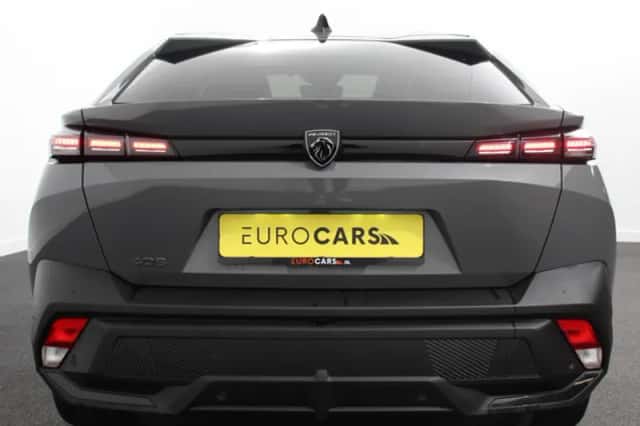 Peugeot 408 (2024) thumbnail 5