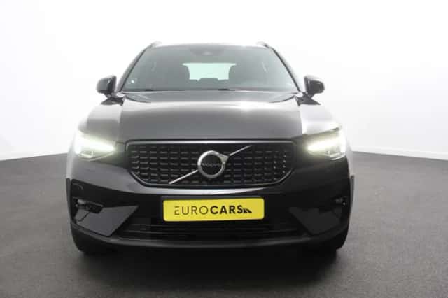 Volvo XC40 (2023) thumbnail 5