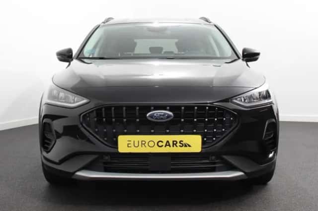 Ford Focus (2024) thumbnail 4