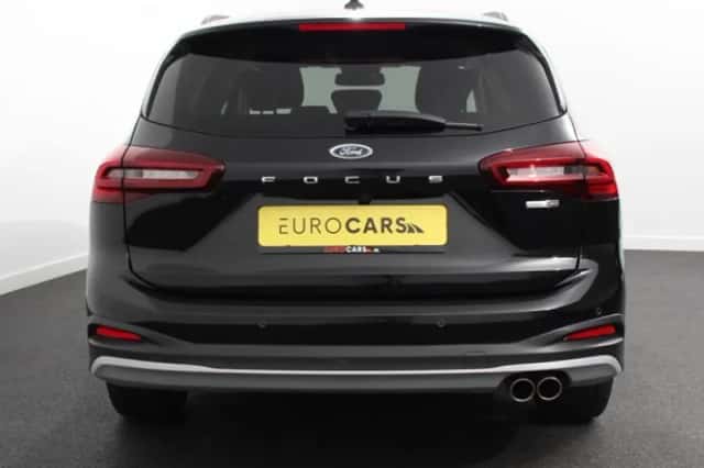 Ford Focus (2024) thumbnail 5
