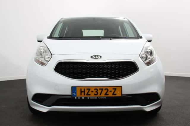 Kia Venga (2016) thumbnail 4