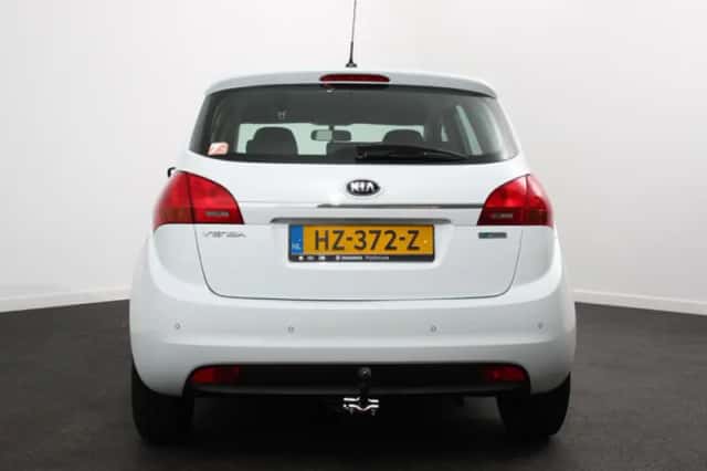 Kia Venga (2016) thumbnail 5