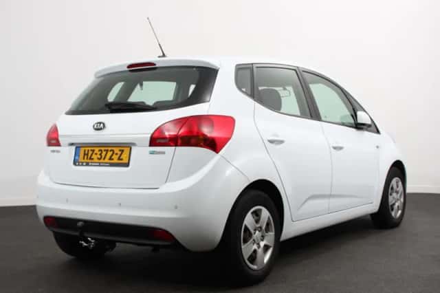 Kia Venga (2016) thumbnail 6