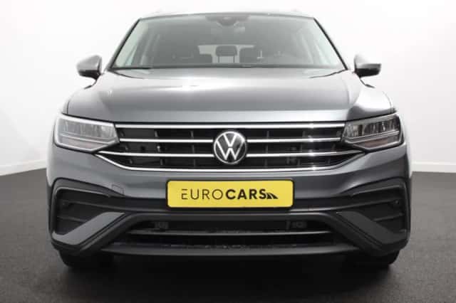 Volkswagen Tiguan (2023) thumbnail 2