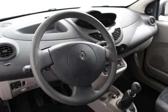 Renault Twingo (2009) thumbnail 3