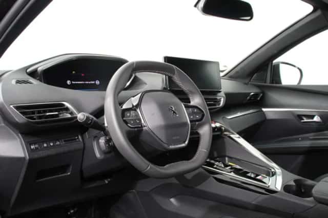 Peugeot 3008 (2024) thumbnail 2