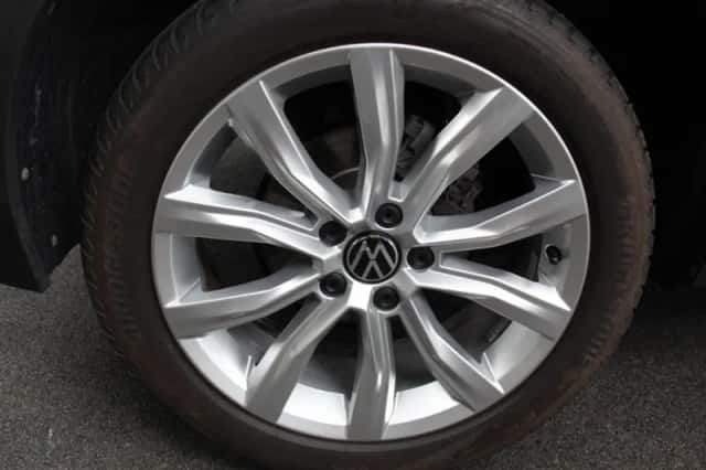 Volkswagen T-Roc (2025) thumbnail 3