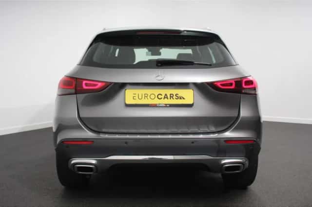 Mercedes-Benz GLA (2020) thumbnail 3