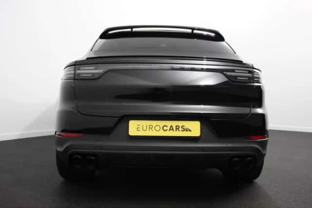 Porsche Cayenne (2022) thumbnail 4