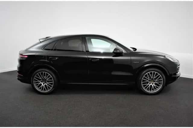 Porsche Cayenne (2022) thumbnail 6