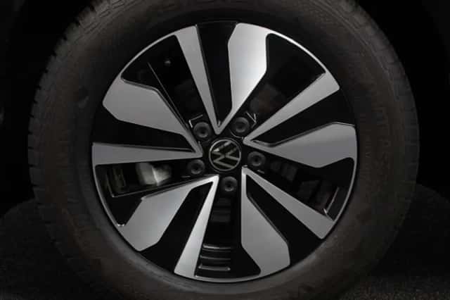 Volkswagen Polo (2024) thumbnail 2