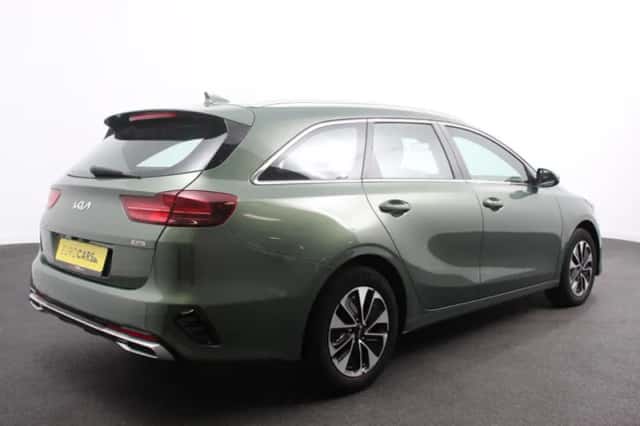 Kia Ceed Sportswagon (2023) thumbnail 4