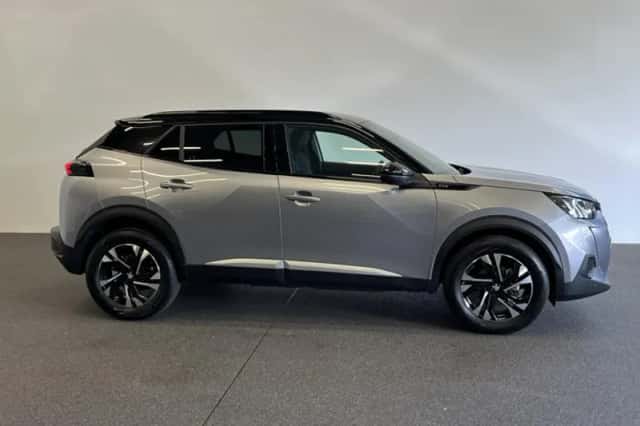 Peugeot 2008 (2023) thumbnail 6