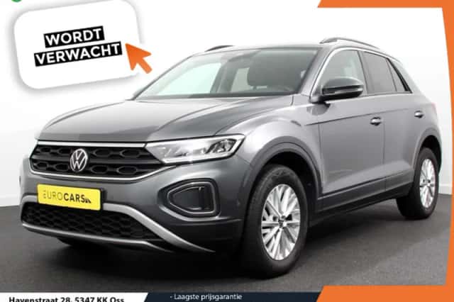 Volkswagen T-Roc (2024) thumbnail 1