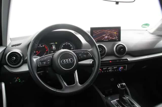 Audi Q2 (2022) thumbnail 3
