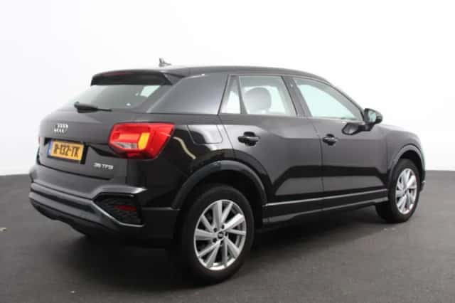 Audi Q2 (2022) thumbnail 4