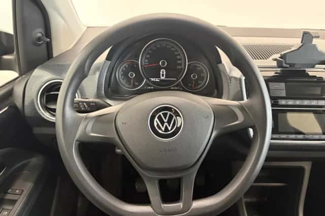 Volkswagen Up! (2023) thumbnail 2