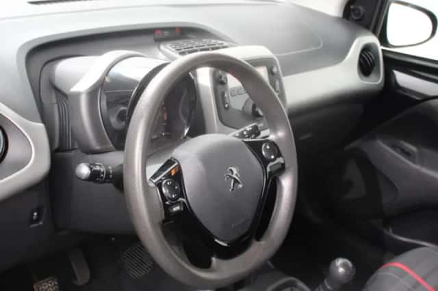 Peugeot 108 (2014) thumbnail 2