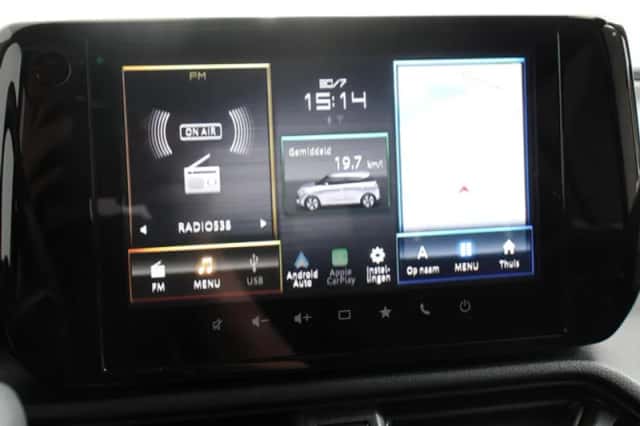 Suzuki Swift (2025) thumbnail 3