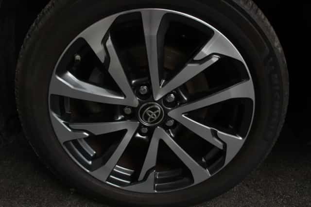 Toyota Corolla (2023) thumbnail 3
