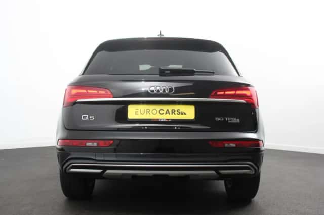 Audi Q5 (2023) thumbnail 4
