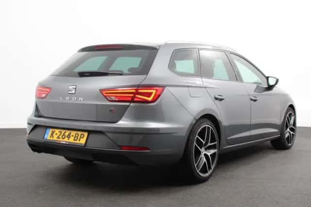 SEAT Leon (2018) thumbnail 6