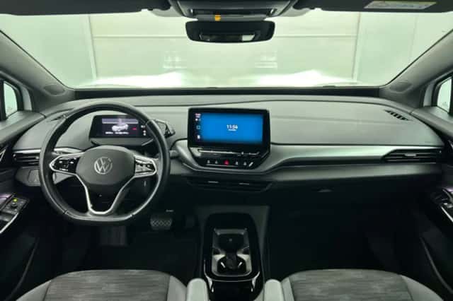 Volkswagen ID.4 (2021) thumbnail 2