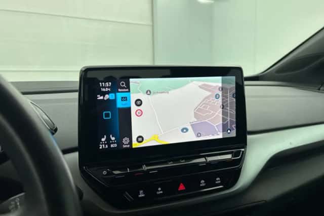 Volkswagen ID.4 (2021) thumbnail 3