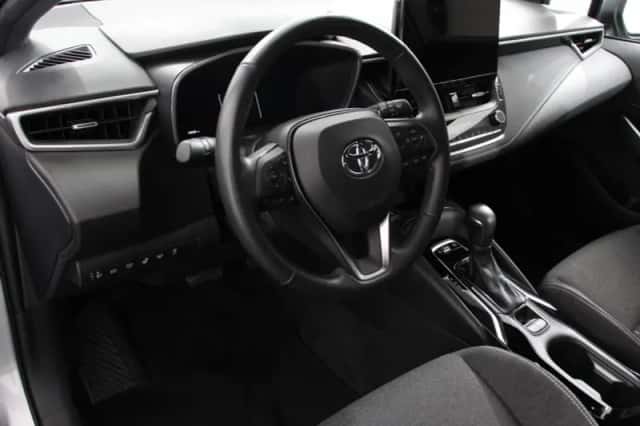 Toyota Corolla (2025) thumbnail 2