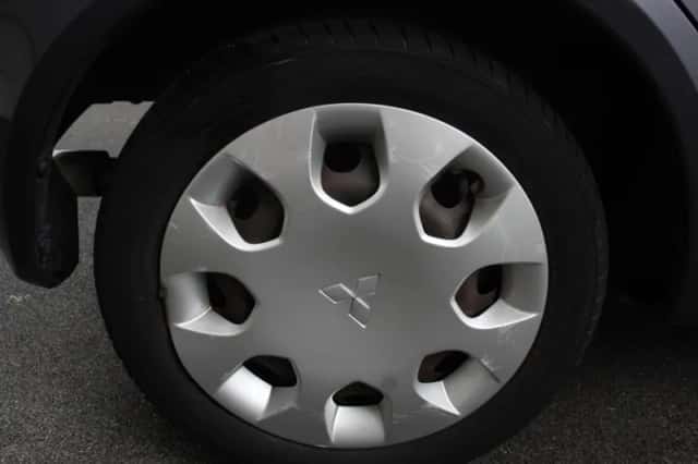 Mitsubishi Colt (2004) thumbnail 2