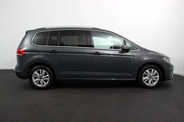Volkswagen Touran (2021) thumbnail 6