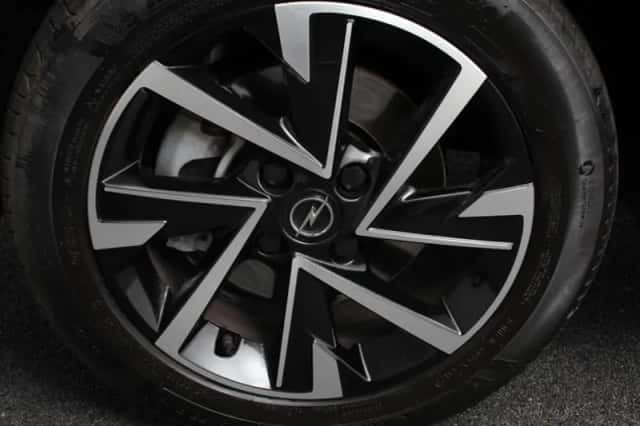 Opel Corsa (2024) thumbnail 2