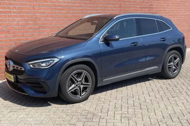 Mercedes-Benz GLA (2022) thumbnail 2