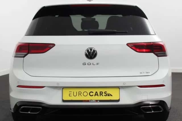 Volkswagen Golf (2024) thumbnail 5