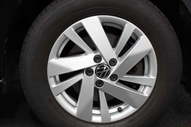 Volkswagen Polo (2023) thumbnail 3