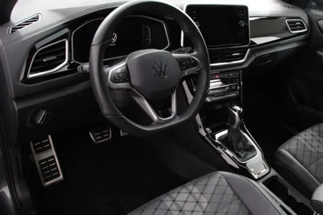 Volkswagen T-Roc (2025) thumbnail 2