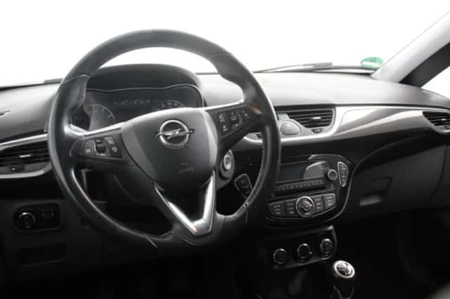 Opel Corsa (2017) thumbnail 3