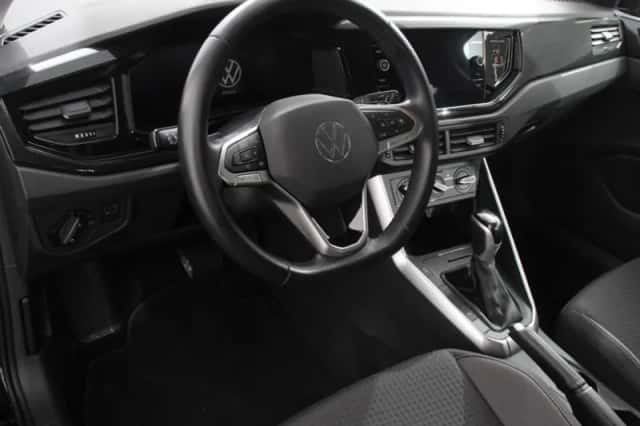 Volkswagen Polo (2023) thumbnail 2