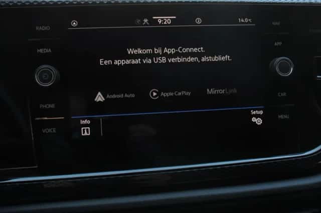 Volkswagen Polo (2023) thumbnail 3