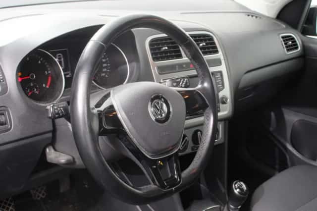 Volkswagen Polo (2014) thumbnail 2