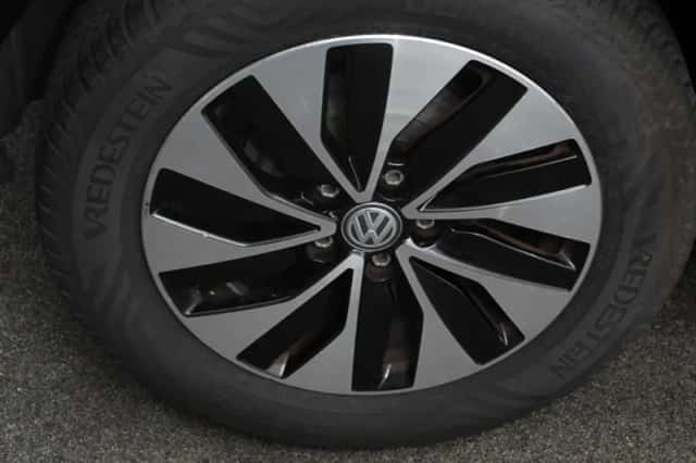 Volkswagen Polo (2014) thumbnail 3