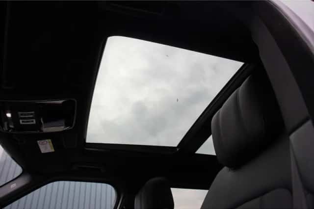 Land Rover Range Rover Sport (2023) thumbnail 3