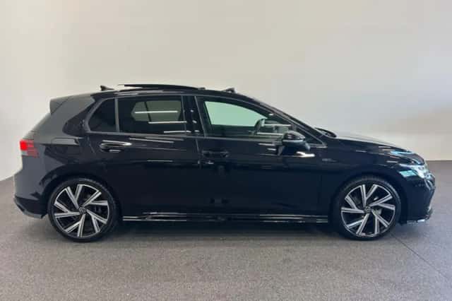 Volkswagen Golf (2023) thumbnail 6