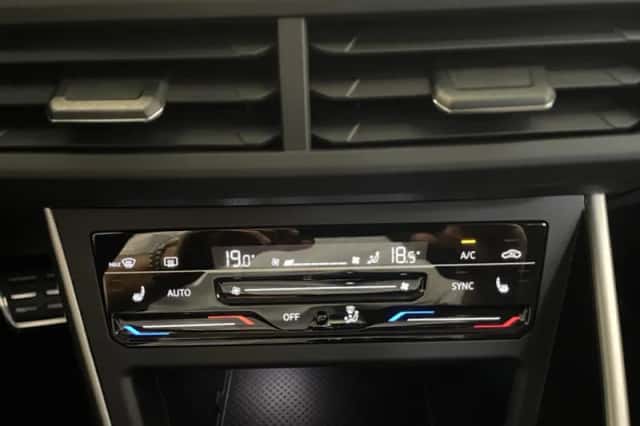 Volkswagen Polo (2024) thumbnail 3