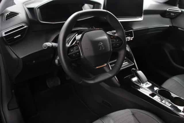 Peugeot e-208 (2021) thumbnail 2