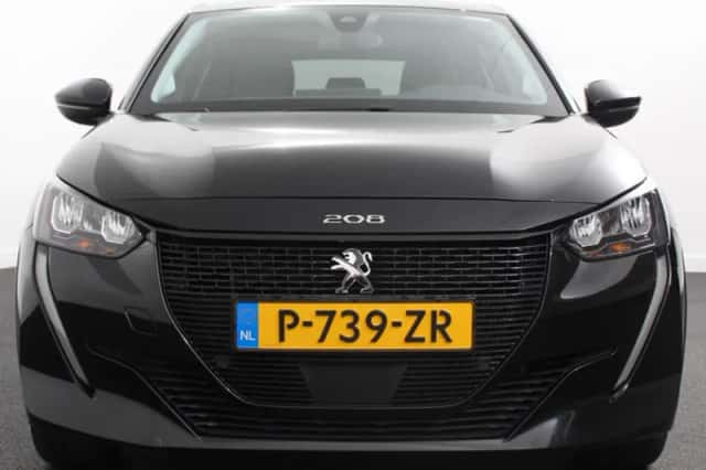 Peugeot e-208 (2021) thumbnail 4