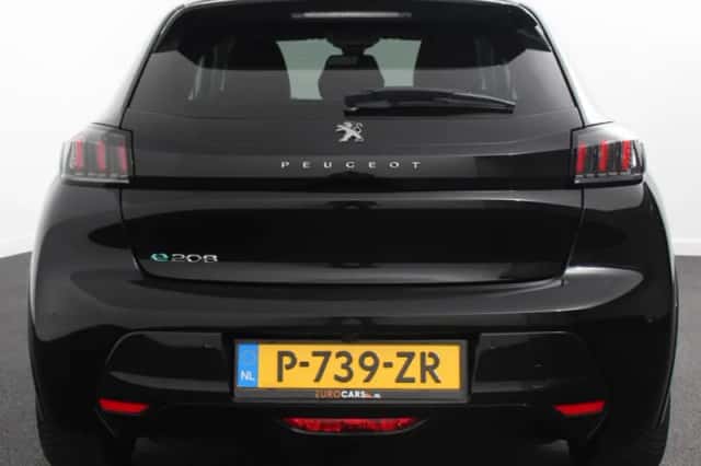 Peugeot e-208 (2021) thumbnail 5