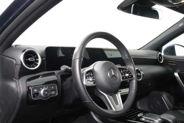 Mercedes-Benz A-Klasse (2022) thumbnail 2